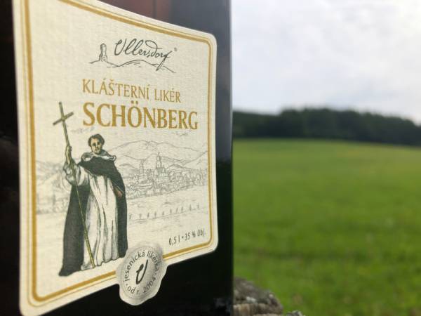 kompozice-ullersdorf-klasterni-liker-01